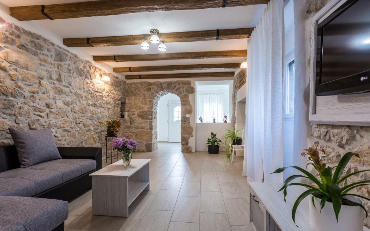 Villa Mulberry Milohnici Exterior foto
