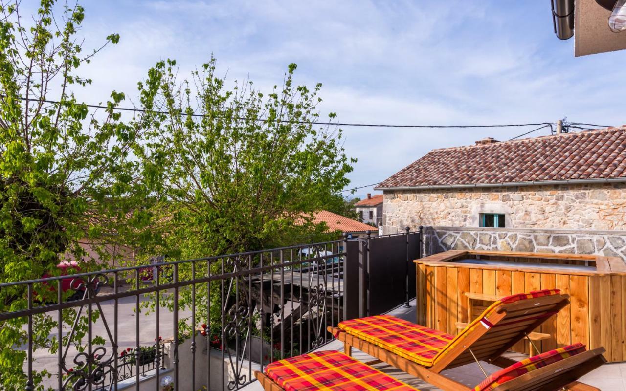 Villa Mulberry Milohnici Exterior foto